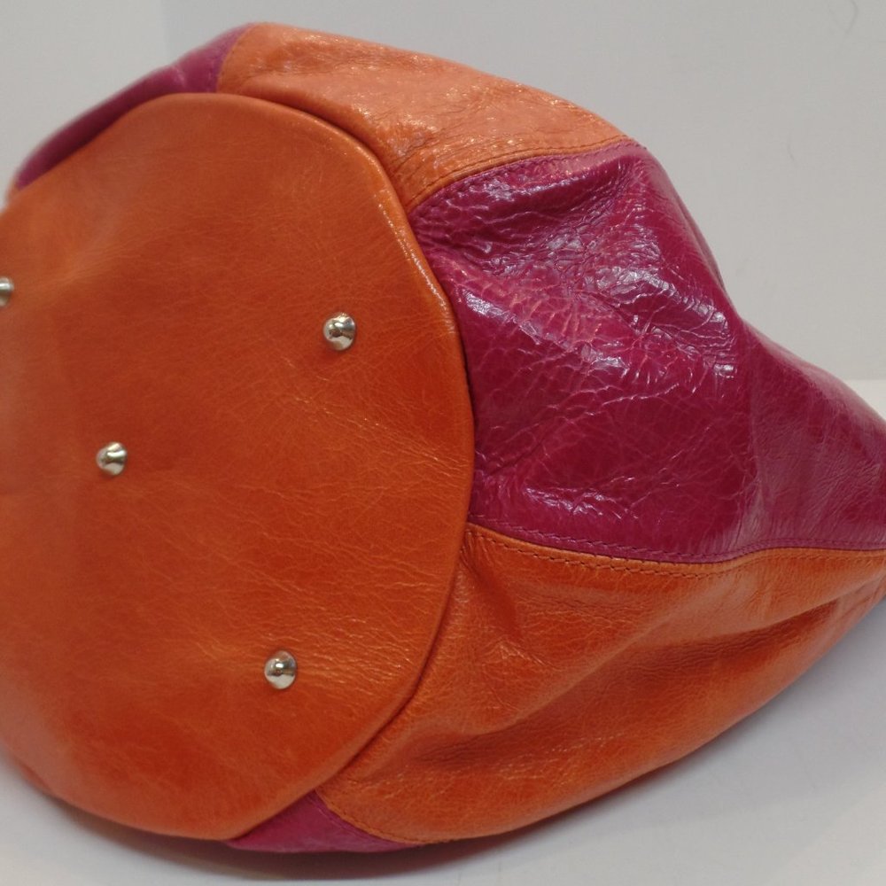 MAURIZIO TAIUTI Made in Italy Bright Pink & Orange Patent Leather Bucket Bag - Picture 6 of 16